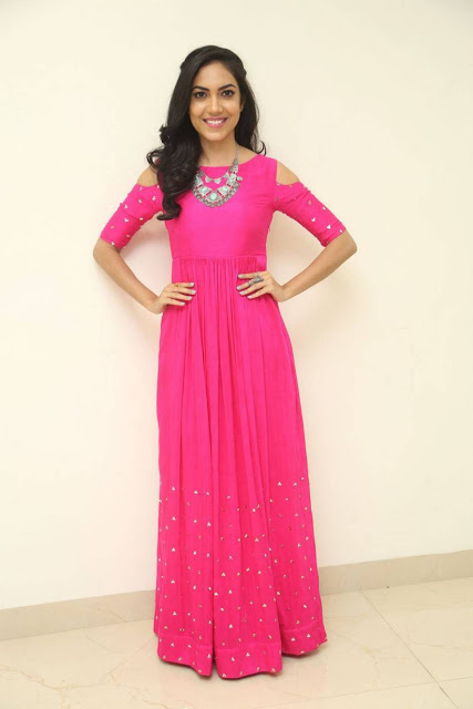 Beautiful Telugu Actress Ritu Varma Long Hair In Pink Dress 57